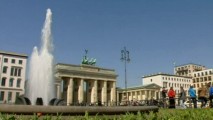 SĂRBĂTOARE ÎN GERMANIA! ACUM 25 DE ANI A CĂZUT ZIDUL DE LA BERLIN