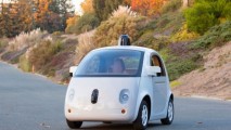 Google a construit prototipul mașinii care se conduce singură