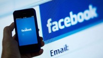 Atenție ce DISTRIBUI! Facebook va avertiza utilizatorii care vor avea un conținut inadecvat