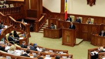 ULTIMA ORA! Moldova rămâne fără GUVERN! Doar 42 de deputați au acordat votul de încredere Guvernului Leancă 2