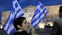 Un nou val de REVOLUȚII în Grecia! Elenii protestează împotriva austerității