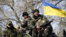 Kievul își scoate armele grele din estul Ucrainei