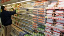 Populaţia din Rusia cheltuie JUMĂTATE din venituri pe alimente