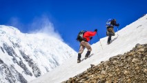 Nepalul ar putea extinde valabilitatea permiselor de acces pe Everest din acest an