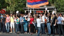 După 6 luni de Uniune Vamală, cetățenii Armeniei ies în stradă pentru a protesta