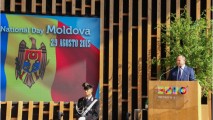 Премьер-министр Валериу Стрелец посетил павильон Молдовы на "Expo Milano 2015"