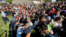Croația închide șapte din cele opt puncte de trece a frontierei cu Serbia