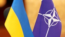 NATO a semnat o serie de acorduri cu Ucraina