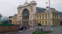 Вокзал Будабешта открыл двери мигрантам