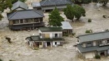 Inundații în Japonia. 20 de persoane au murit