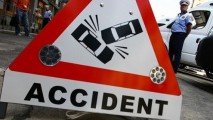 Zece pasageri din Moldova răniți în urma unui accident grav, în România