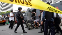 Полиция установила личности устроивших серию взрывов в Джакарте