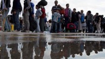 Suedia intenționează să explulzeze 80.000 de migranți