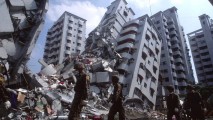 Землетрясение на Тайване: спасатели продолжают работать