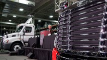 Daimler уволит более 1200 рабочих в США из-за падения спроса на грузовики