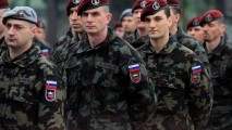 Парламент Словении одобрил привлечение армии к контролированию потока мигрантов