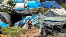 Franţa nu va mai reţine migranţii la Calais în cazul unui "Brexit", avertizează Macron