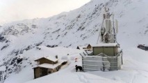 Zăpadă de 1 metru şi jumătate în România, la finalul lunii martie