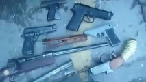 Arsenal de arme, găsit în portbagajul unui șofer din Chișinău