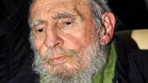 Фидель Кастро появился на публике впервые за восемь месяцев