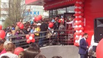 Polițiștii și salvatorii, solicitați la deschiderea unui magazin în Bălți