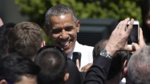 Obama a început un turneu internațional de șase zile