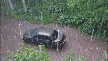 Ploaia cu grindină a făcut ravagii în mai multe localități