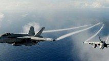 Два самолета F-18 американских ВМС столкнулись над Атлантикой