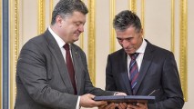 Rușii iau peste picior numirea fostului secretar general al NATO în funcția de consilier al lui Poroșenko