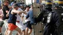 În Franța au fost arestați suporterii ruși