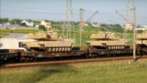 Tren cu tancuri americane filmat intre Suceava si Pascani