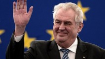 Cehia cere organizarea unui referendum privind apartenenţa ţării la UE şi NATO