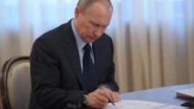 Vladimir Putin a promulgat o serie de legi antiteroriste controversate
