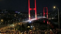 Turcia schimbă numele Podului Bosfor în „Podul martirilor de la 15 iulie”