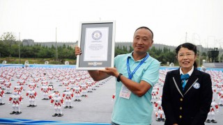 Un nou record pentru cel mai mare dans de roboţi simultan, în China