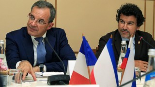 Французский депутат: Западу пора принять факт воссоединения Крыма с Россией