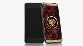 Российские дизайнеры декорировали новый iPhone мрамором