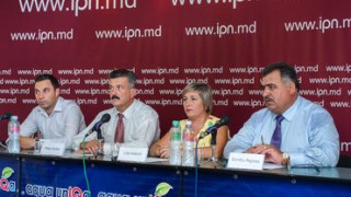 Diaspora moldovenilor din Rusia solicită mai multe secţii de votare