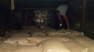 Reținuți cu 400 de saci de zahăr fără acte, aduși din Ucraina