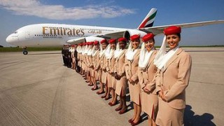 Авиакомпания Emirates ввела дополнительную плату за бронирование мест