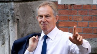Fostul premier britanic, Tony Blair, anunță că va renunța la imperiul său financiar