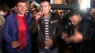 Moldovenii au sărbătorit Ziua vinului pînă la miezul nopţii