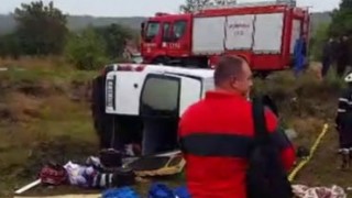 Un microbuz plin cu cetățeni din R.Moldova s-a răsturnat la Iași. O persoană a decedat