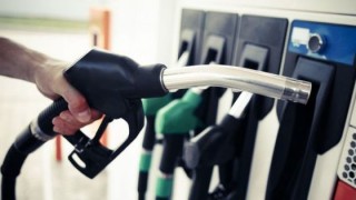 Carburanţii s-au scumpit în România mai mult decât în Europa