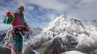 Установлен рекорд по числу восхождений на Эверест