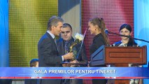 AVEM CU CINE NE MÂNDRI! TINERII DIN MOLDOVA AU PRIMIT DECOARȚII LA GALA PREMIILOR 2014