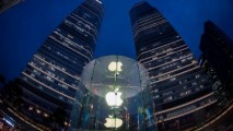 APPLE URCĂ LA UN NOU RECORD: AR PUTEA VINDE 71,5 MIL. IPHONE-URI ÎN ULTIMELE TREI LUNI