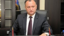 Dodon îl acuză pe Leancă de semnări secrete privind alocarea a circa 10 mlrd de lei pentru BEM, Banca Socială și Unibank