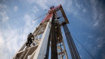 Цена нефти Brent превысила $60 впервые с декабря