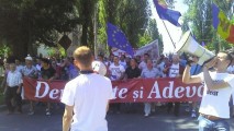 După 12 zile de protest, Timofti i-a ascultat pe protestatari